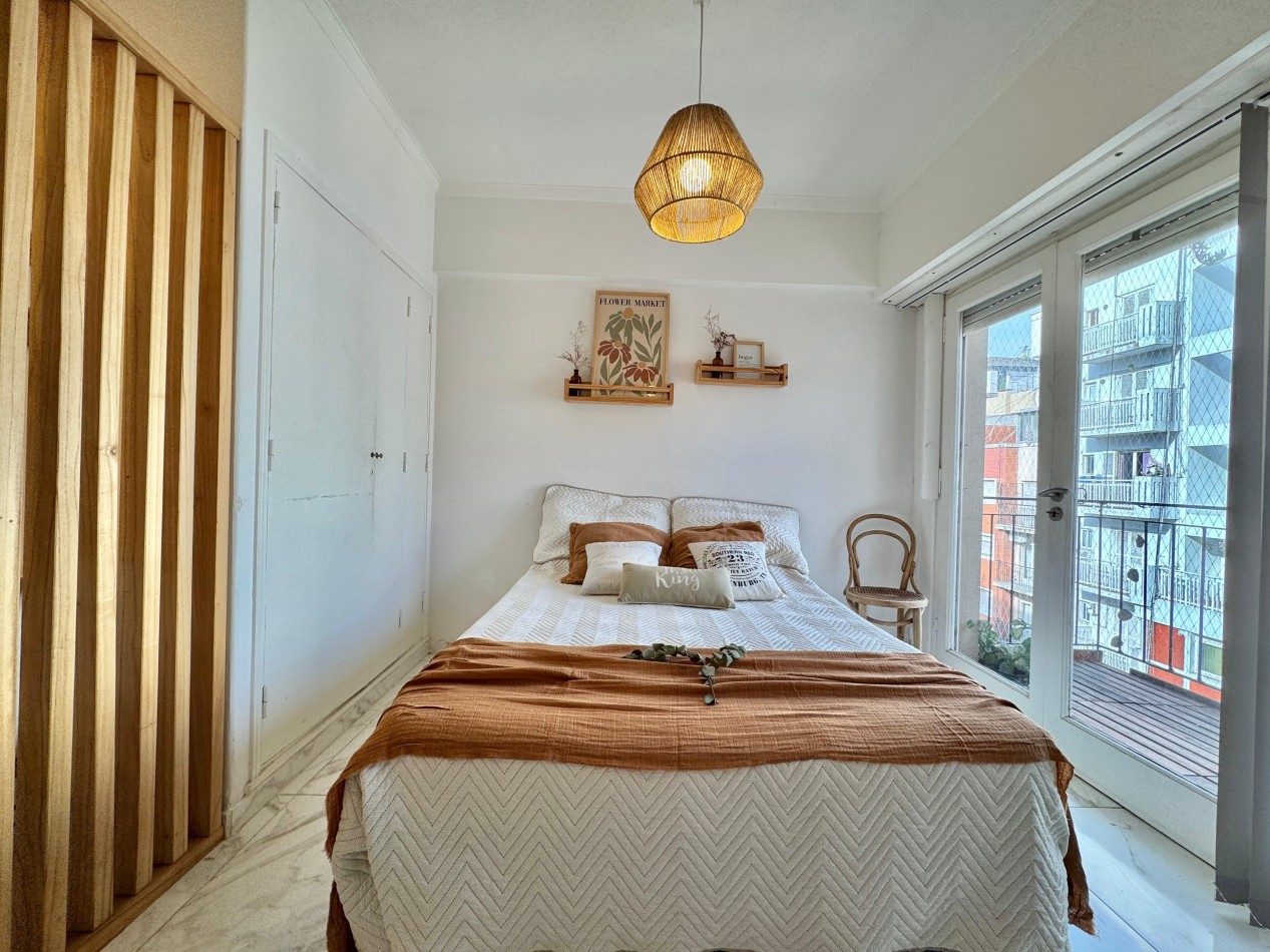 Monoambiente con balcon