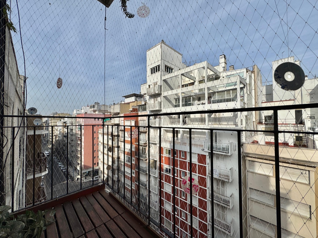 Monoambiente con balcon