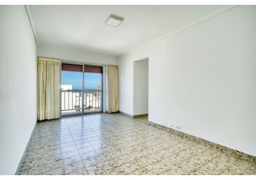 Depto 2 amb con Cochera